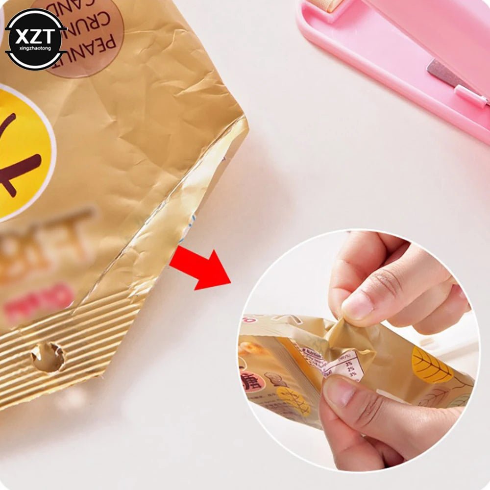 Mini Heat Sealer: Reseal Food Bags & Snacks, No More Spoiled Snacks!!